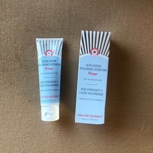 First Aid Beauty Hyaluronic Hydrating Primer